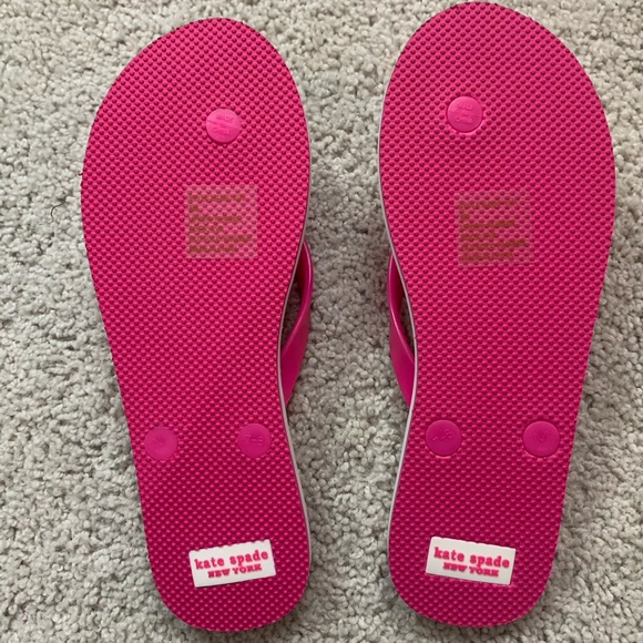 Women's KATE SPADE Pink & White STRIPED Gold CHARM Logo SUMMER Beach SANDALS  8 - Picture 4 of 4